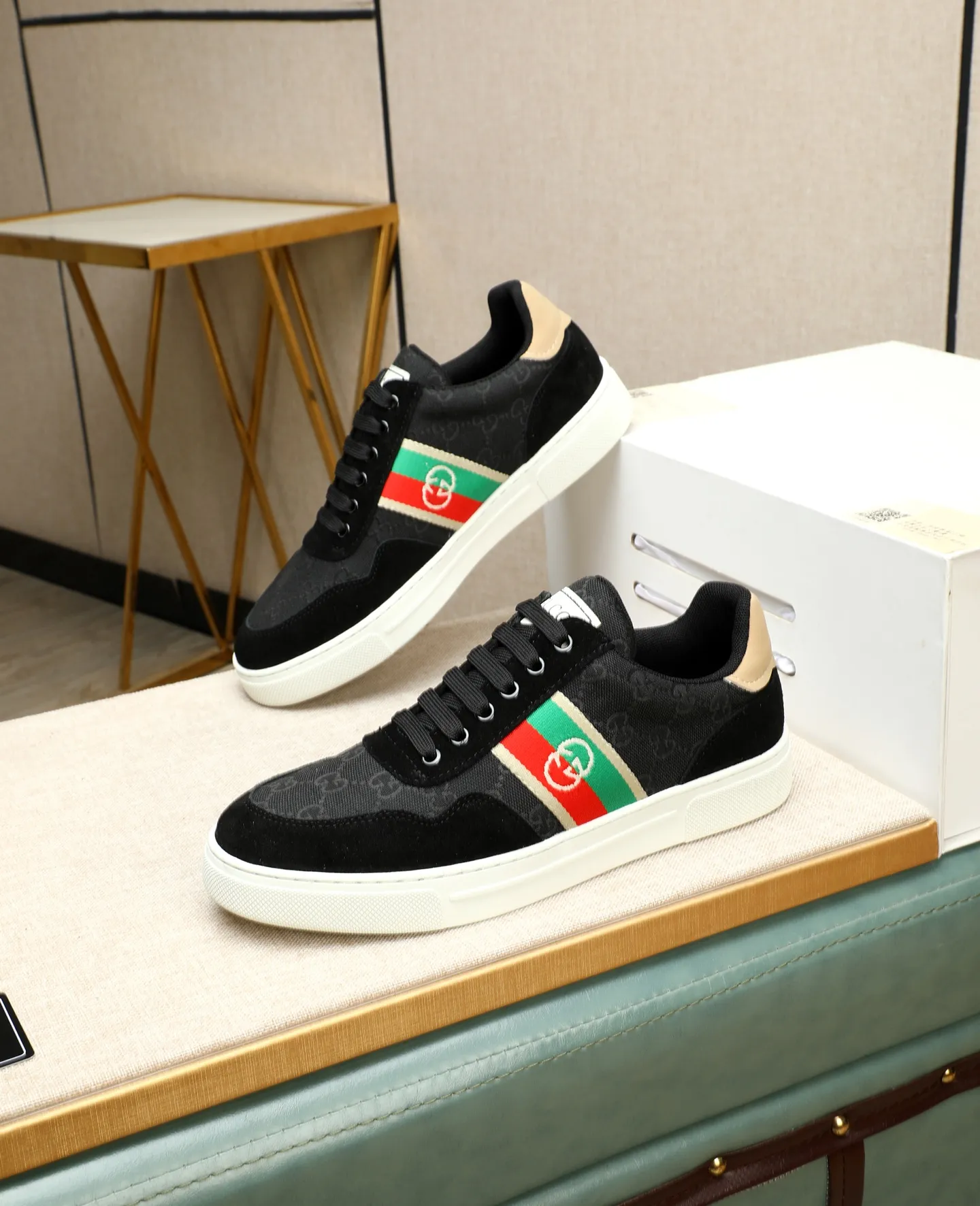 Men's men's shoes 💰440 GUCCI🔍🔍The latest model is on sale at the same time at the counter. Original calfskin imported from Italy, genuine leather lining, (high-end, noble, and classy) with exquisite workmanship. Sole: Original sole provided by the original factory, ⚠Exclusive double-layer movable molded sole super comfortable⚠, real shot 🎬The real thing is better🔍🔍"High quality·Follow the order" Code number 38-44